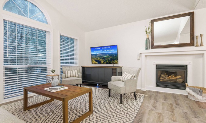 Mount Hood Village House | Pet Friendly Retreat | Hot Tub & Games on Mt Hood