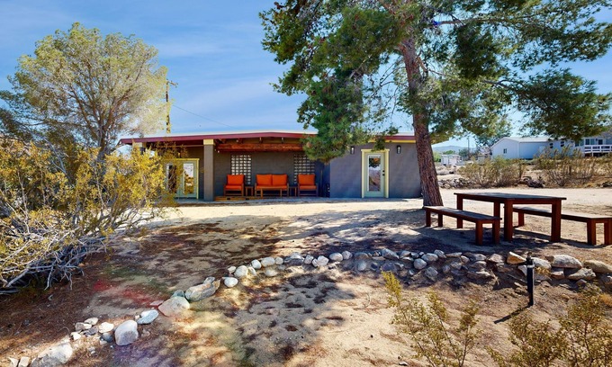 Joshua Tree Cabin | Pet-Friendly, Spacious & Centrally Located