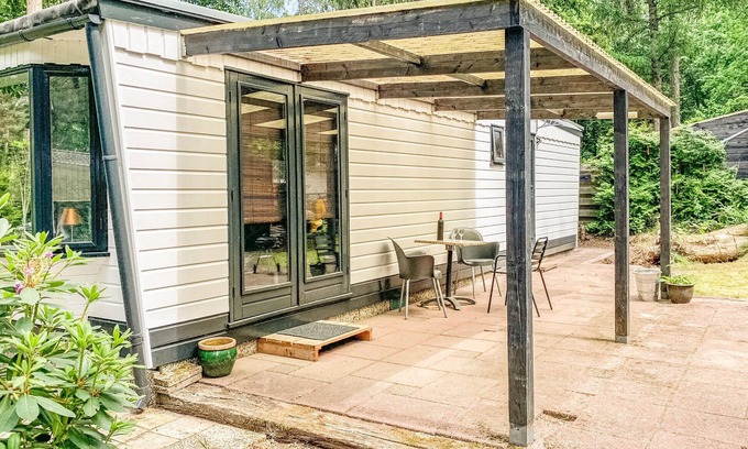 Hattemerbroek House | Pet friendly (sta)caravan