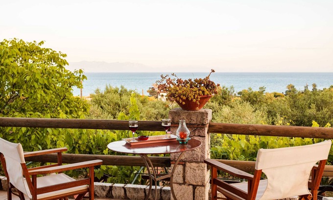Messini Apartment | Petalidi Olive Garden Stone House near the beach