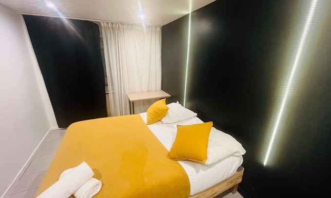 Mulhouse Apartment | Petit Mulhouse 301