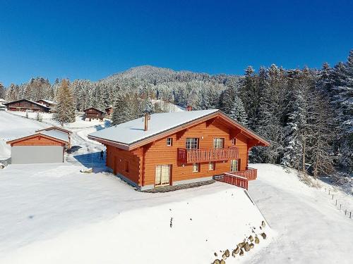 Chesieres Ski Chalet | PetitChevrier - 6BR Spacious Chalet in Villars - Designed for Accessibility