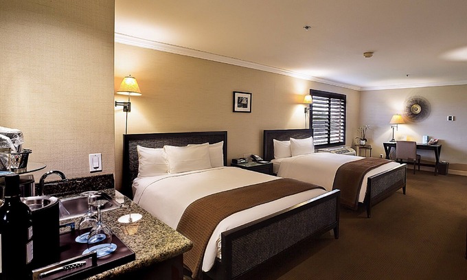 Cupertino Hotel | Pets are Allowed HERE! 2 Comfortable Units, Onsite Swimming Pool, Free Parking