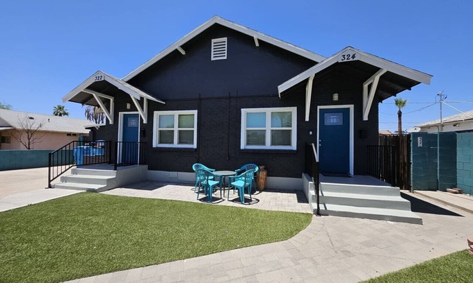 Garfield House | Phoenix Triplex all to your Self