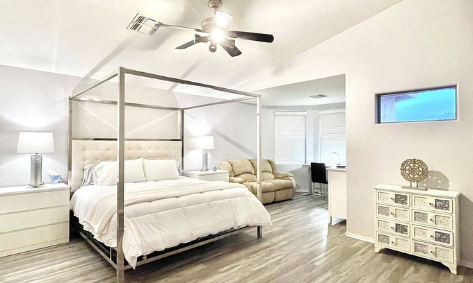 Legacy House | PHX House Legacy Golf Resort! Centrally located to popular metro destinations.