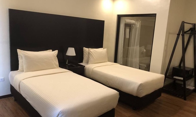 Ormoc Hotel | Piña Suites