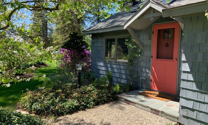 Lake Township Cottage | Picturesque cottage 1 min walking distance to gorgeous Crystal Lake!