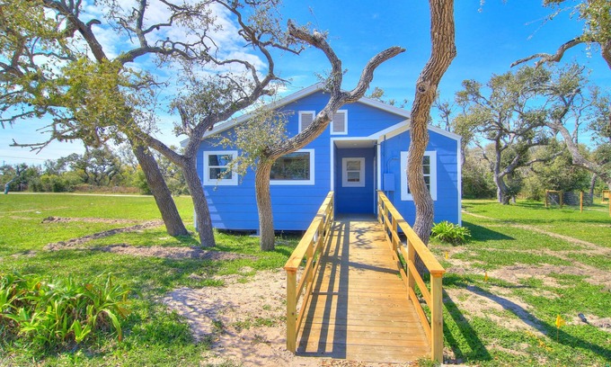 Rockport House | Pier Heaven 6031abc 9 Bedroom Home by RedAwning