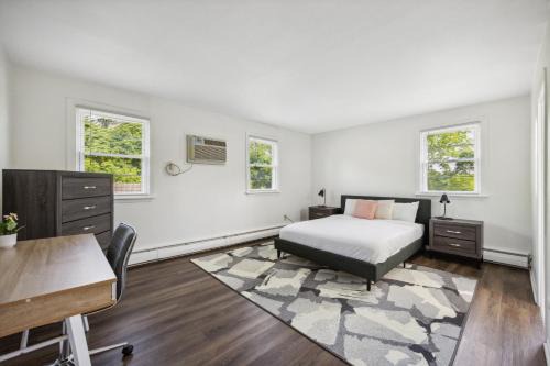 Newark Apartment | Pine Brook 1108 I Pool Gym I Free Parking !