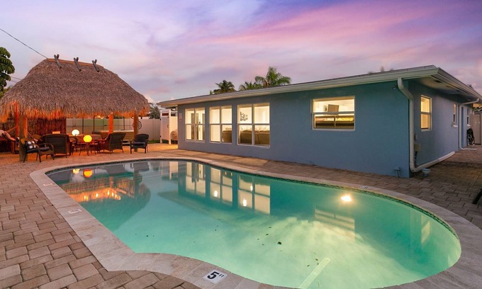Santa Barbara Estates House | Pineapple NEW LISTING! BEACH HOUSE HEATED POOL & HOT TUB, WALK TO BEACH!!