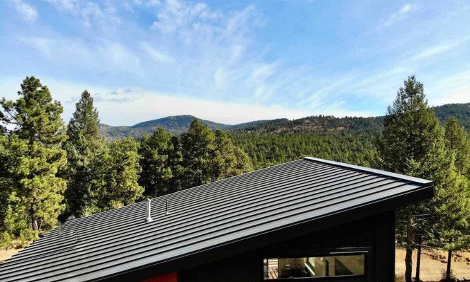 Evergreen Meadows House | Pinebox@Evergreen Modern 20Acres/Serene/Creek!