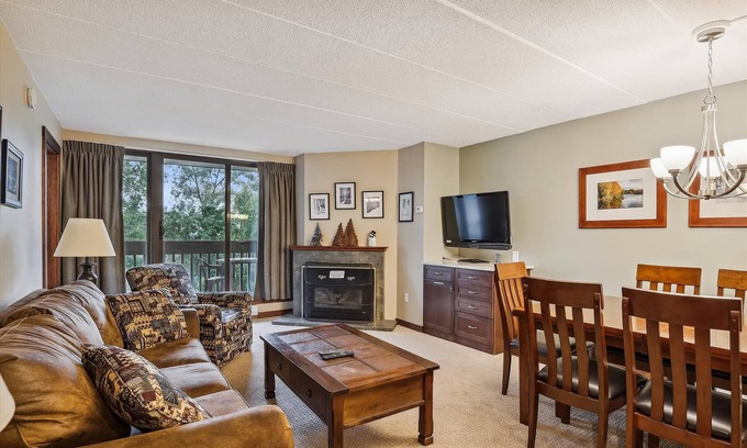 Killington Condo | Pinnacle F01 Fully remodeled unit. The property also offers shuttle to the slopes everyday of the week.