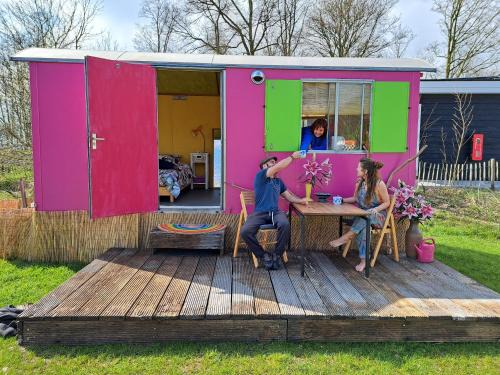 Bant Other | Pipowagen Doe Maar Roze