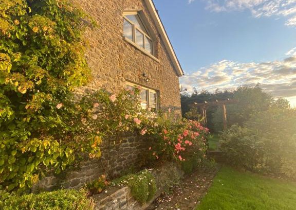 Llansadwrn House | Pippin Lodge