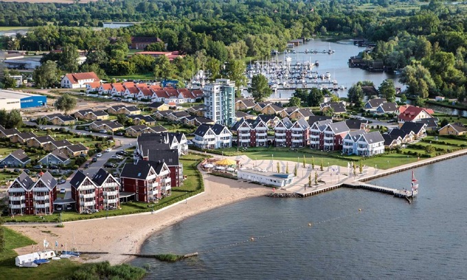 Muritz Boat Rental | Pirate 1200 K - license-free houseboat - KUHNLE-TOURS Hafendorf Müritz