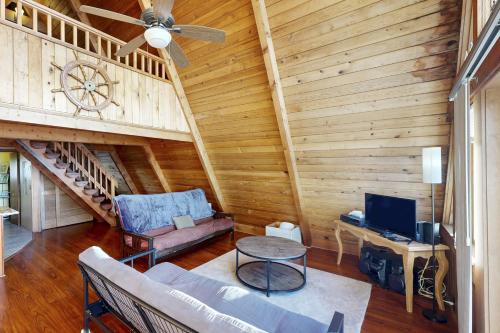 Roads End House | Pirate's Paradise