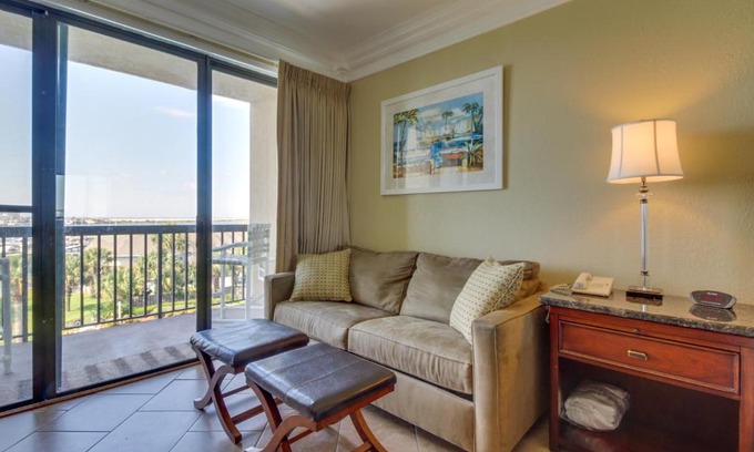 Fort Walton Beach Hotel | Pirates Bay A410