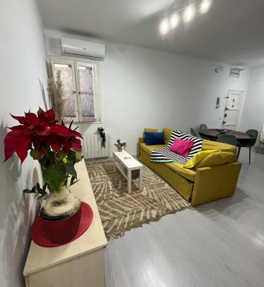 Ciudad Lineal Apartment | Piso completo a 5 minutos del metro linea 5 verde