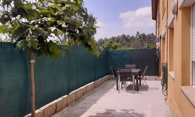 Mino Apartment | Piso en Miño de 2 Dormitorios /2 Baños y Jardín en Urbanización Costa Miño Golff