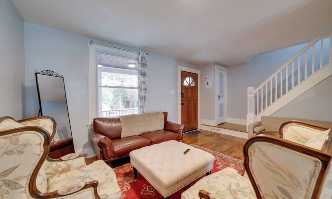 Wilkinsburg House | Pittsburgh Home Near Frick Park, 7 Mi to Dtwn