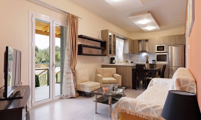 Ipsos House | Planet Villas at Ipsos by Konnect, Shared BBQ & Garden