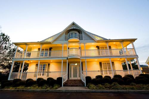 Millington Hotel | Plantation Oaks