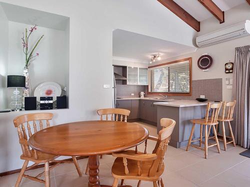 Nelson Bay Apartment | Plattens 2 great duplex so close to the water