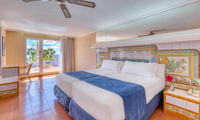 Vera Beach Hotel | Playavera