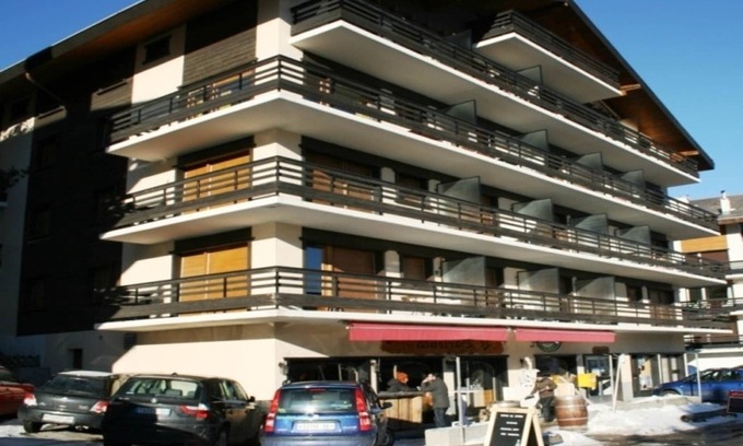 Nendaz Apartment | Pleasant apartment with balcony