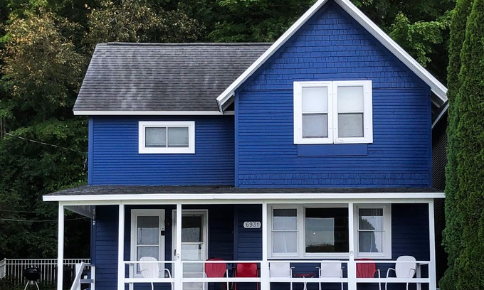 Beulah House | Pleasant lake house w/free cable, guest kayak, set on trail - dogs allowed