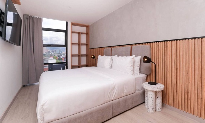 San Diego Apartment | Poblado Luxury Apt - 2BR w/Jacuzzi & Fast WiFi