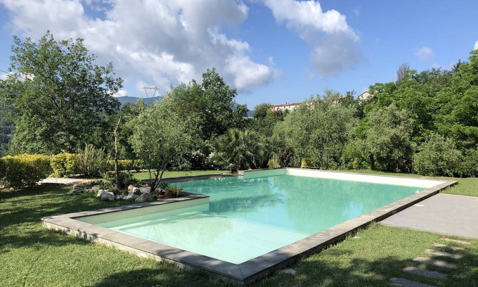 San Terenzo Monti House | Podere dei Poeti 20 Pax Large pool, A/C, free WiFi, BBQ near Cinque Terre