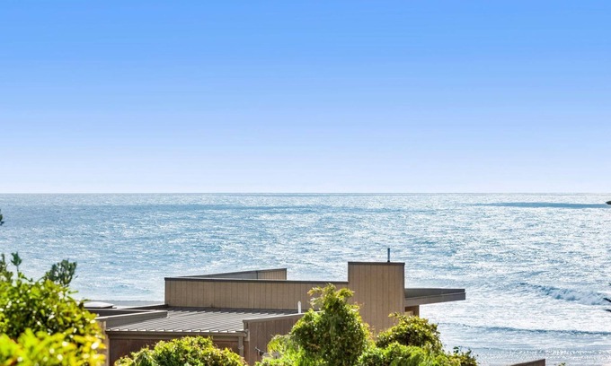 Lorne Apartment | Point Grey Apartment 7