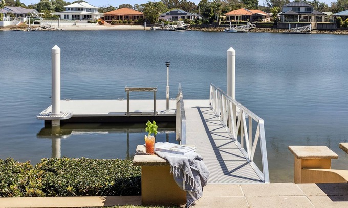 Yamba House | Point Paradiso | Glorious waterfront