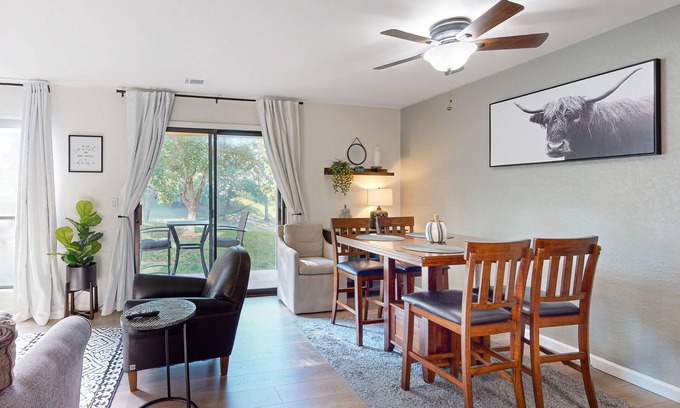 Table Rock Condo | Pointe Royale Condos, #5 | Condo in Branson with pool access