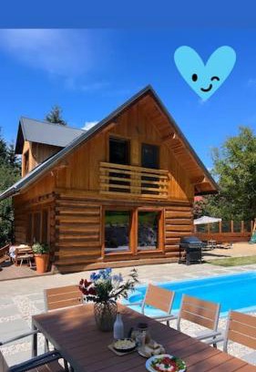 Pcim Ski Chalet | Polana Słowikowa 5 star- domek w górach z jacuzzi, sauna,basen,ogród z lasem, kominek i narty