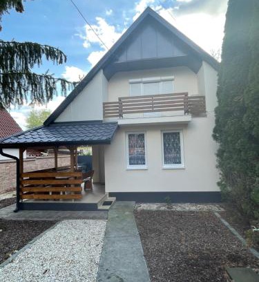 Kunfeherto Apartment | Ponty Apartman