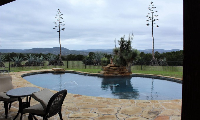 Bandera House | Pool, Hot tub, Incredible Views, stocked fishing pond, 6 bedrooms, Sleeps 17!