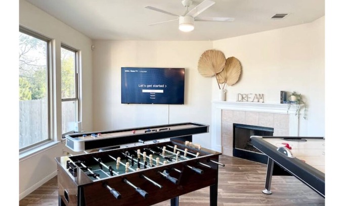 Pflugerville House | Pool/hot tub LUXE HUGE 4Rrms 10Beds Game rm near Kalahari!