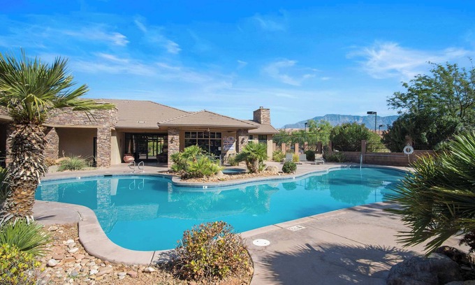 St. George Condo | Pool Paradise for Families – Resort Amenities!