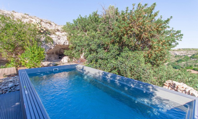 Mgarr Villa | POOL & SPA - wellness VILLA St Martin, Mġarr, Malta