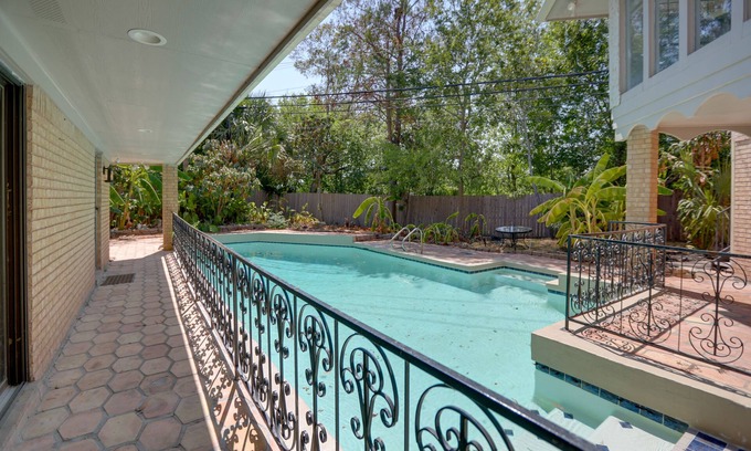 Braeswood Place House | Poolside Oasis Near Medical Center & NRG Stadium!