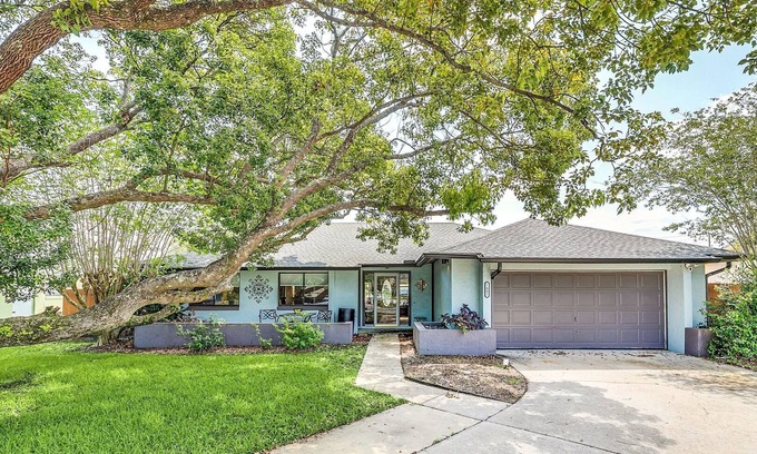 Winter Park House | Poolside Paradise in Winter Park