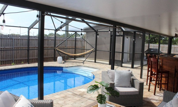 Ono Island House | Poolside Retreat! Private pool & hot tub! Only 5 min to Beach!