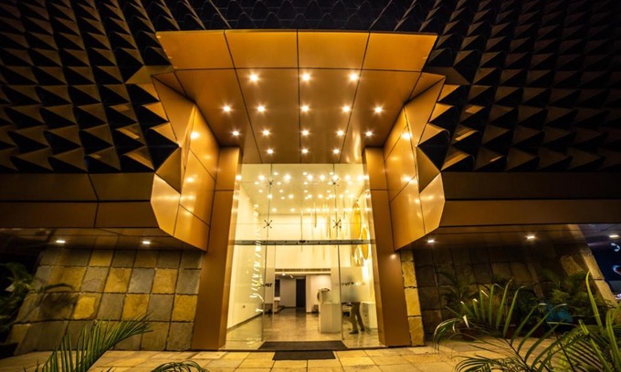 Coimbatore Hotel | Poppys Tower (A UNIT OF POPPYS KNIT WEAR)