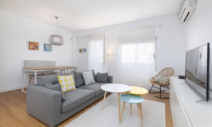 La Creu del Grau Apartment | Port Area II. WiFi + Air Condition