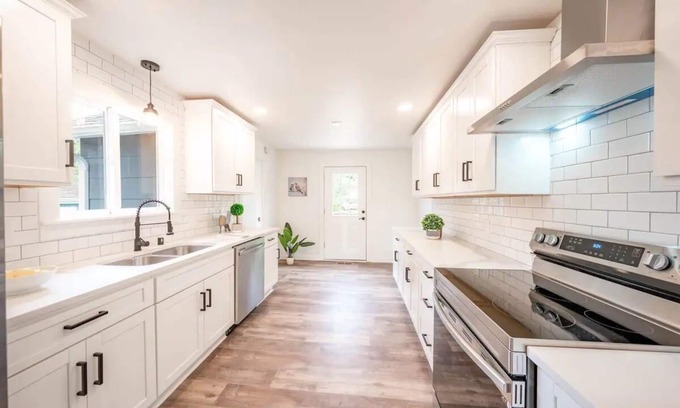 Retsil House | Port Orchard Retreat- 5 Minutes from Downtown