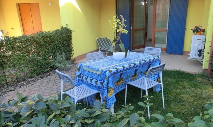 Aprilia Marittima Villa | Porto Antico - Two-room apartment with garden