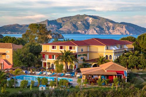 Porto Koukla Hotel | Porto Koukla Beach
