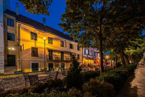 Balatonfured Hotel | Postel Balatonfüred